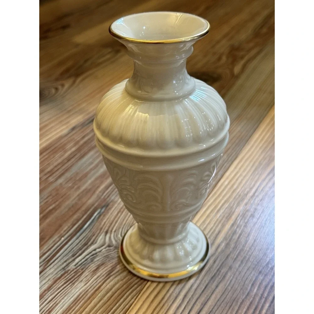 LENOX ATHENIAN COLLECTION VASE 7